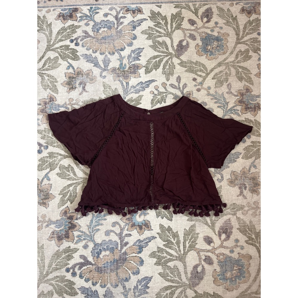 Forever 21 Crop Top Womens Medium Burgundy Excellent Crochet Tassel Open Back